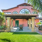 Flumini Bed and Breakfast 3*