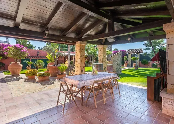 Flumini Bed & Breakfast 3*