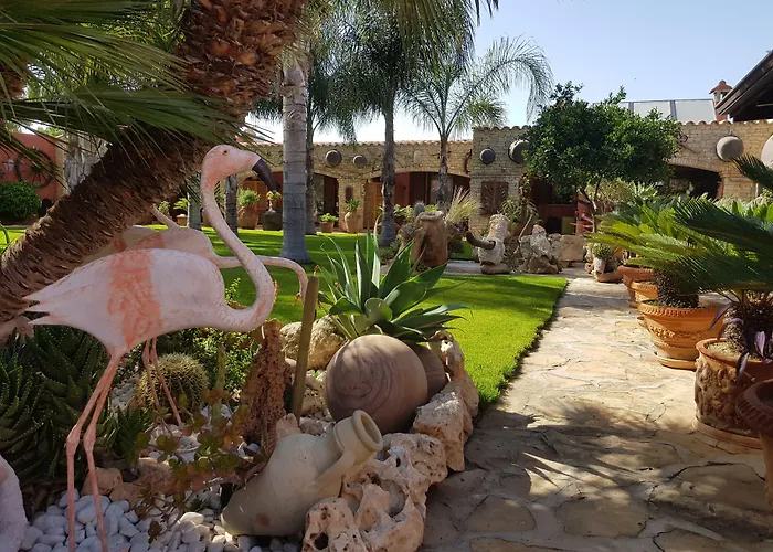 Flumini Bed & Breakfast 3*