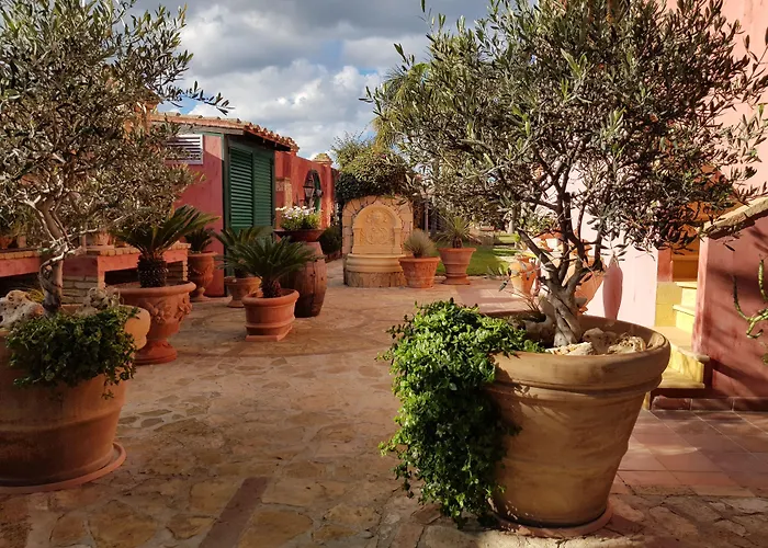 Flumini Bed & Breakfast 3*